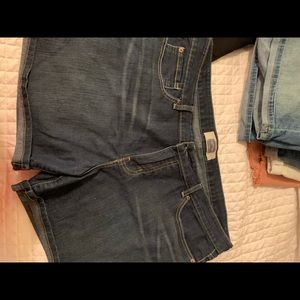 Levis stretch comfy shorts